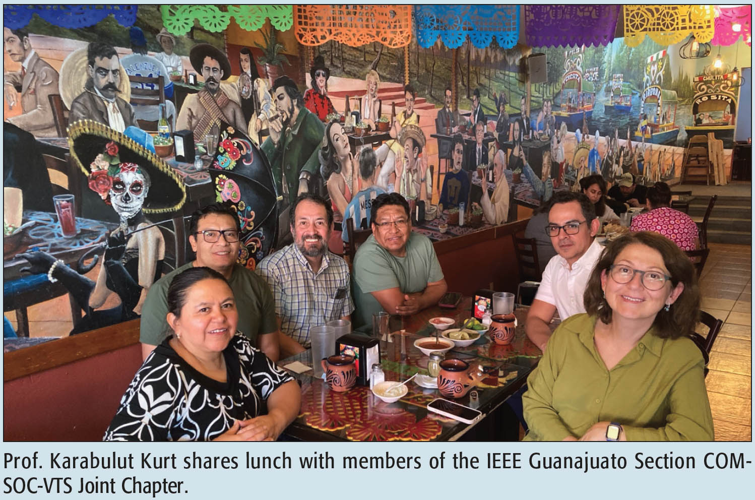 Prof. Karabulut Kurt shares lunch with members of the IEEE Guanajuato Section COMSOC- VTS Joint Chapter.