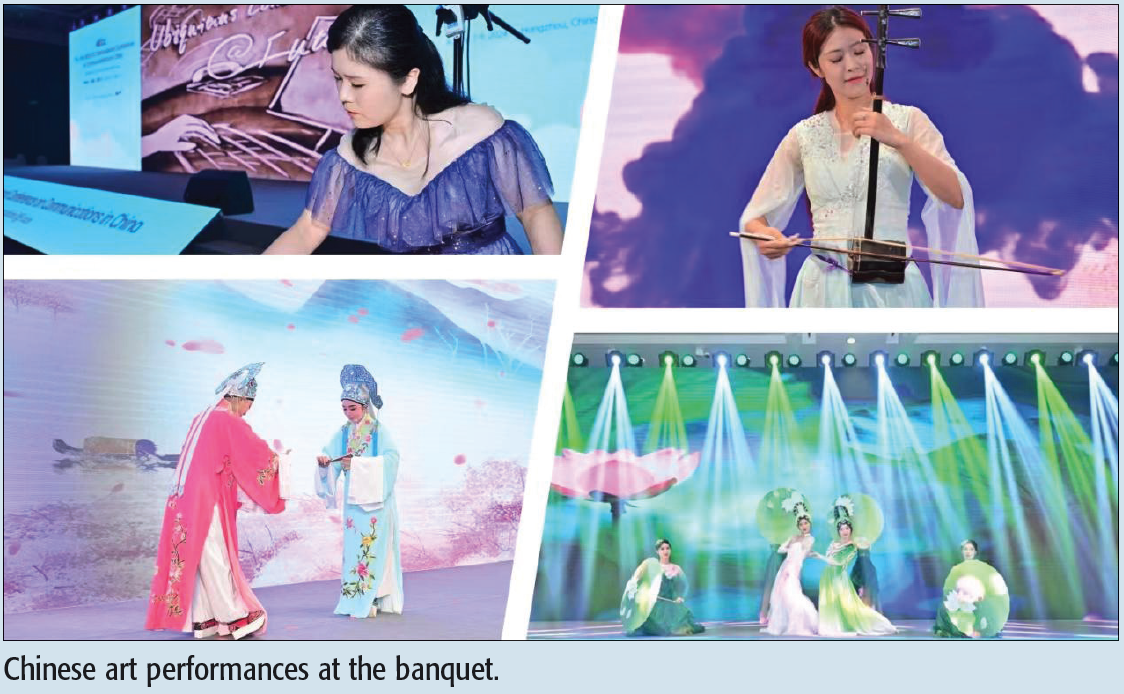 Chinese art performances at the banquet.