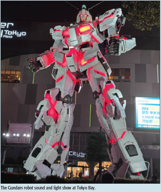 The Gundam robot sound and light show at Tokyo Bay.